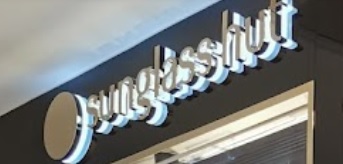 推介: Sunglass Hut (YUN PING)